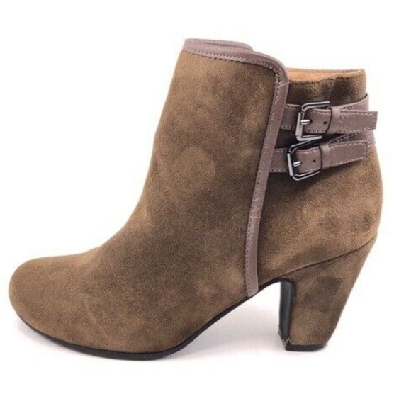 SOFFT Brown Leather Side Zip Buckle High Heel Ankle Booties size 8.5 - Picture 1 of 10